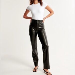 EUC A&F Black Faux Leather Pants Jeans Style 90s Straight High Rise 4 Short 4p